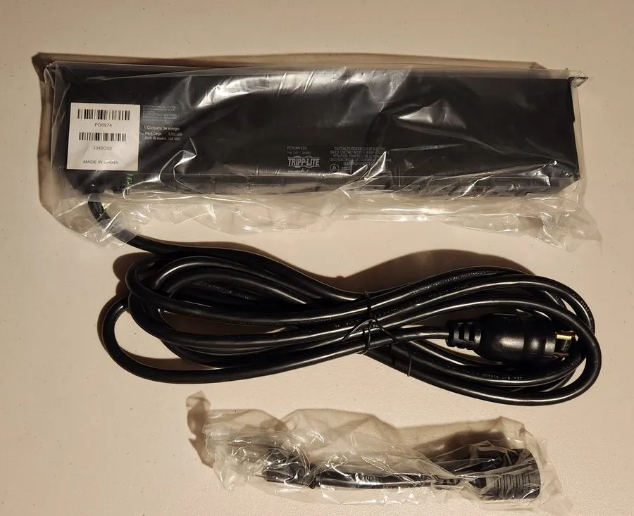 Блок розеток PDU Tripp Lite PDUMH20 120V 20A 12-Outlet Single Phase Local Metere