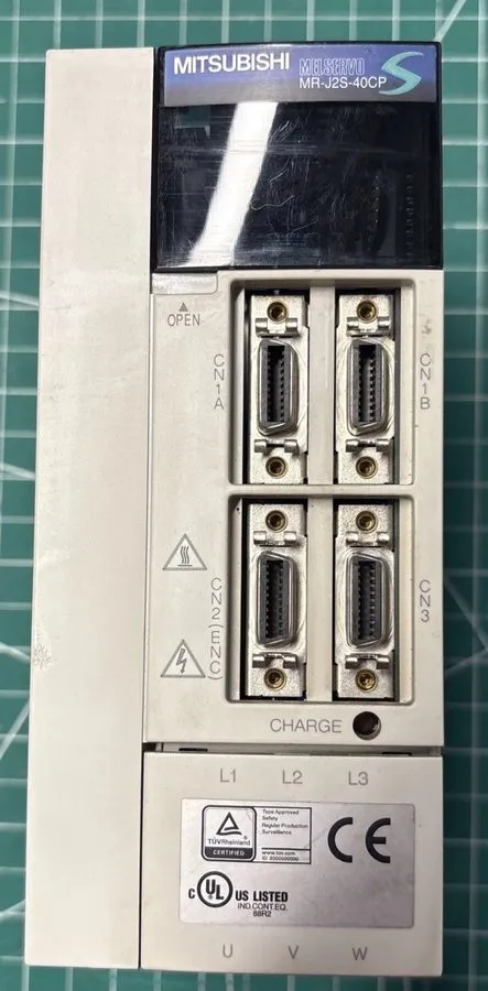 Сервопривод Mitsubishi MR-J2S-40CP Servo Amplifier 400W Unit