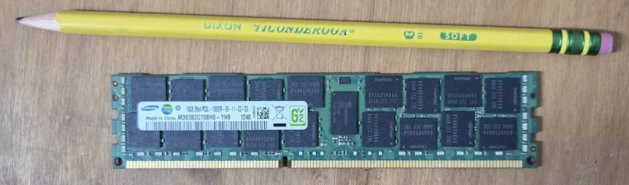 Модуль памяти M393B2G70BH0-YH9 Samsung 16GB DDR3 Registered ECC PC3-10600 1333Mh