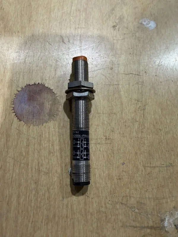 Датчик приближения IFM Efector IF5765 Inductive Proximity Switch Sensor IFA2004-