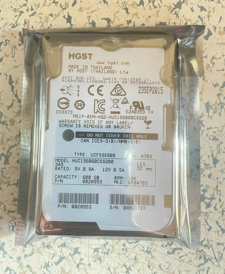 Жёсткий диск 0B28953 Hitachi 600GB 15K RPM 12Gbps 2.5" SAS HDD Hard Drive HUC156 — фото лота 2