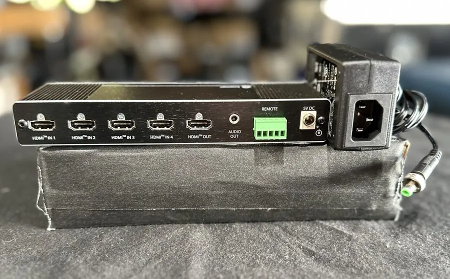Видеокоммутатор Kramer VS-411X 4x1 4K HDR HDMI Auto Switcher