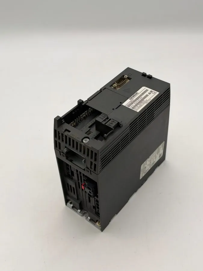 Привод SIEMENS 6SL3210-1KE11-8AF2 SINAMICS G120C Variable Frequency Drive VFD