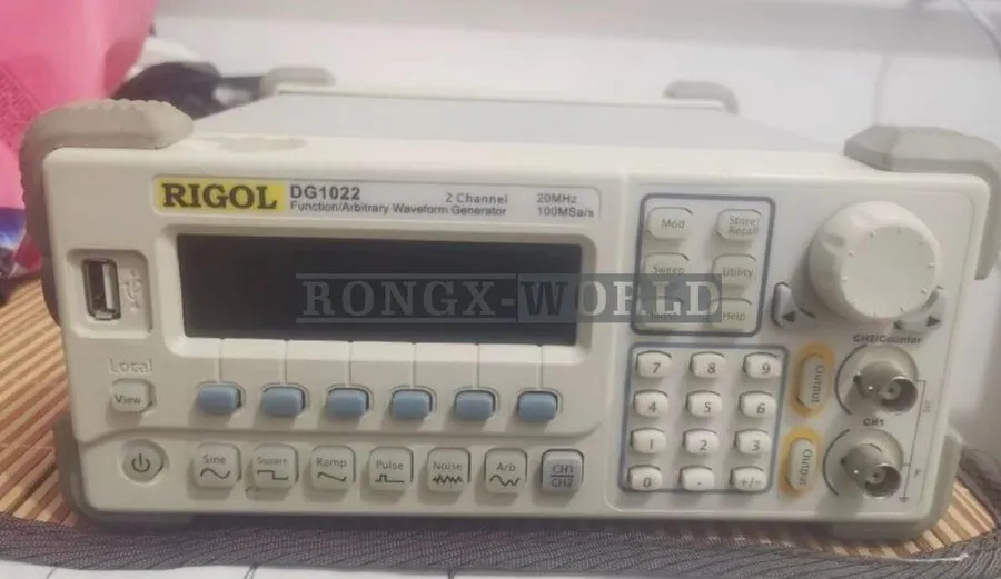 Генератор сигналов RIGOL DG1022 FUNCTION/ARBITRARY WAVEFORM GENERATOR 25 MHz,2CH