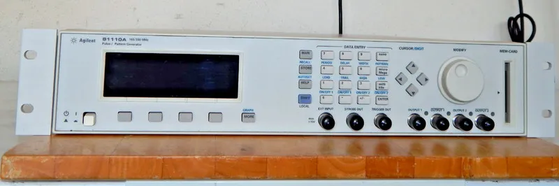Тестер Agilent/Keysight 81110A Pulse Pattern Generator 165-330MHz, Option 7