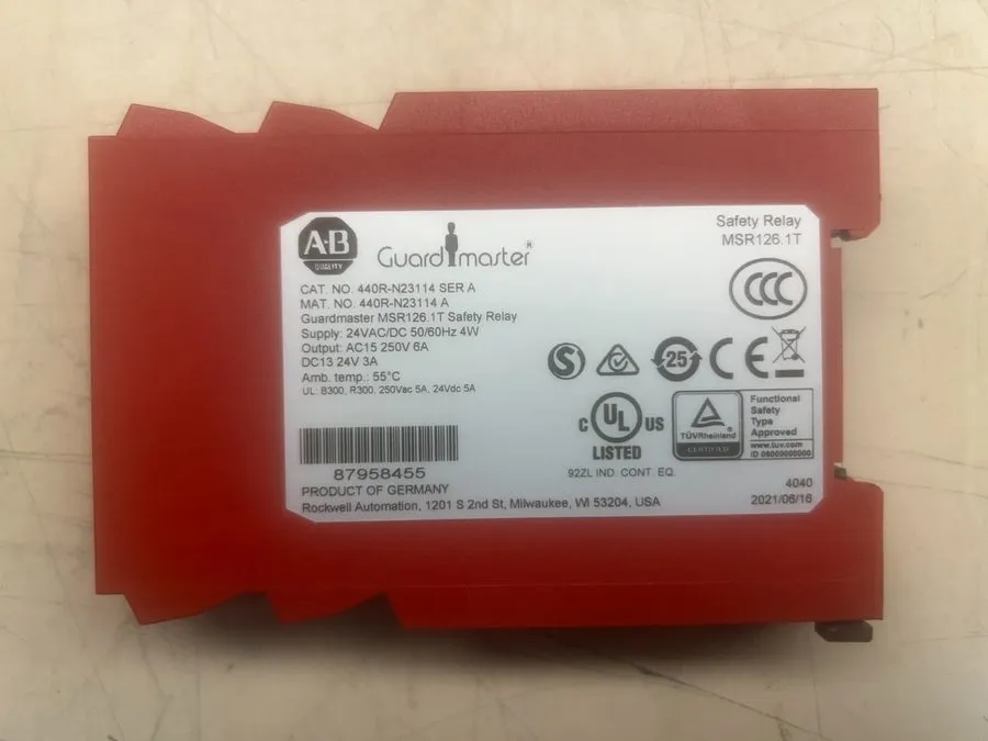 Реле безопасности Allen-Bradley Minotaur MSR126.1T 440R-N23114 Safety Relay 24V 