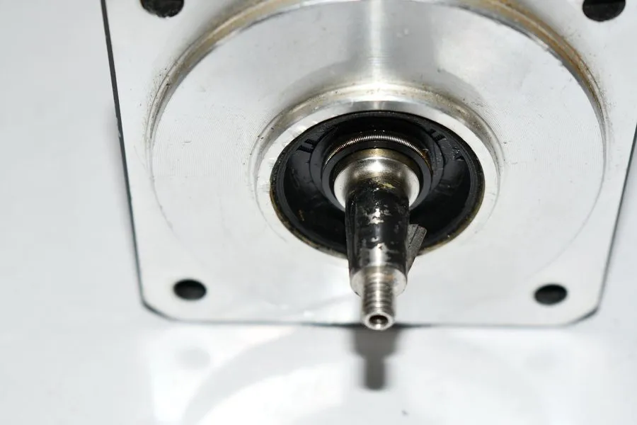Серводвигатель Fanuc AC Servo Motor 5kw 5000 RPM 126V Encoder A860-2014-T301