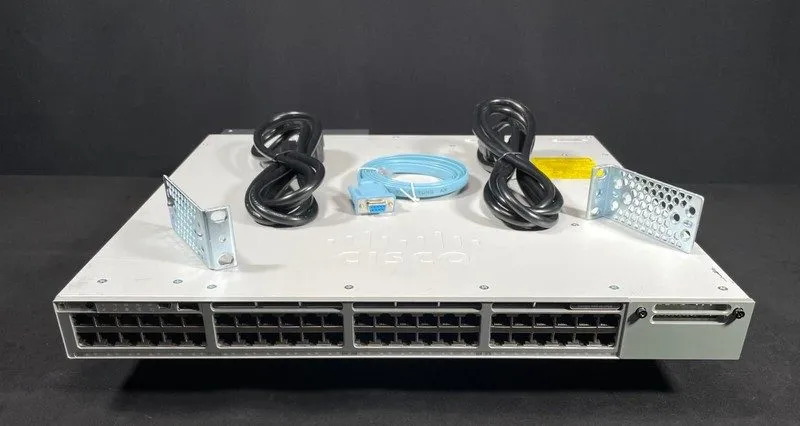 Коммутатор Cisco C9300-48U-A Catalyst 9300 48-port UPOE Port 6 only has no poe