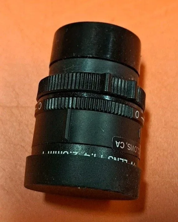 Камера Pelco C747M Fixed Focal Length CCTV Camera Lens — фото лота 2