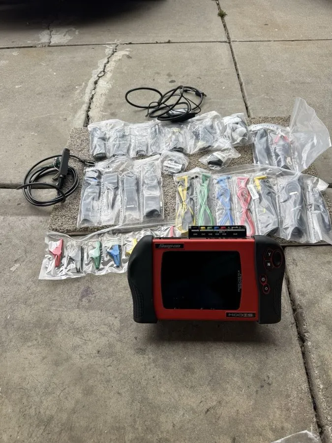 Диагностический сканер SNAP-ON MODIS EEMS300 AUTO DIAGNOSTICS TOOL SCANNER BASE  — фото лота 1