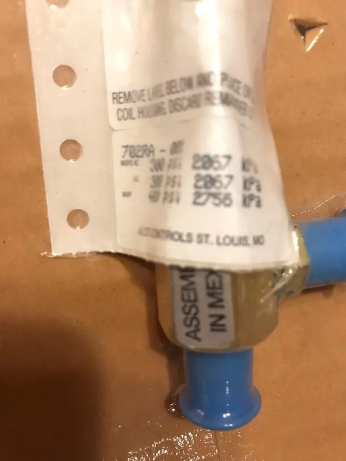 Клапан EMERSON 702RA-001 SOLENOID CONTROL VALVE ALCO CONTROLS PCN 029781