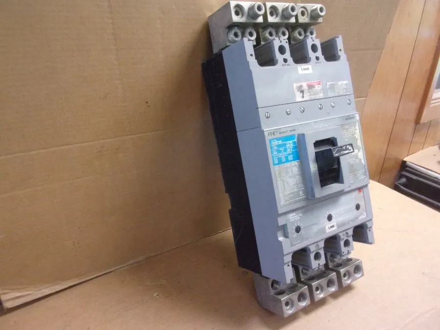Автоматический выключатель Siemens Sentron Type ND63F120 1200 Amp 600 VAC Circui