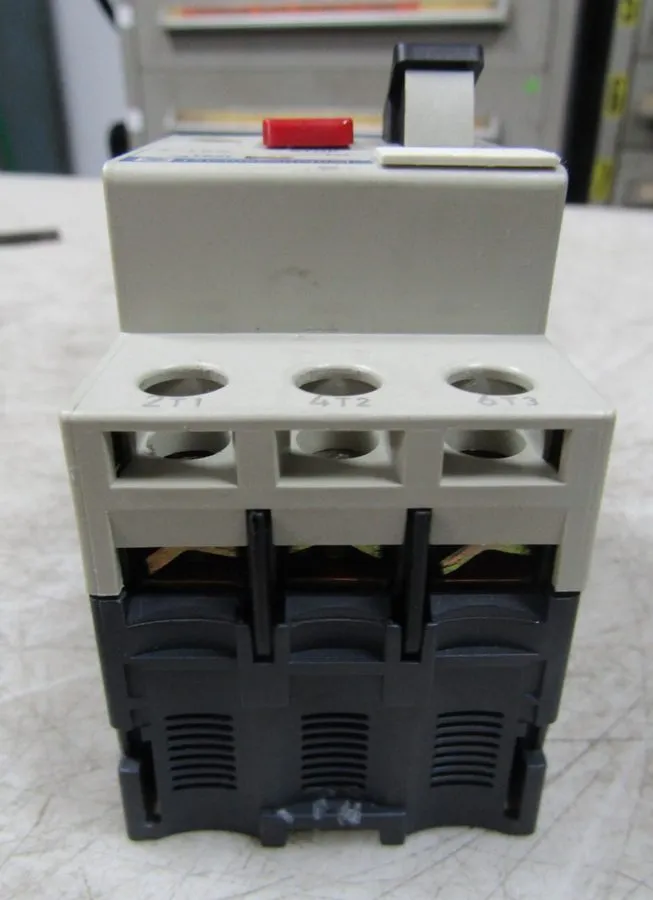 Автоматический выключатель TELEMECANIQUE 6-10 AMP MOTOR CIRCUIT BREAKER 3 POLE 6