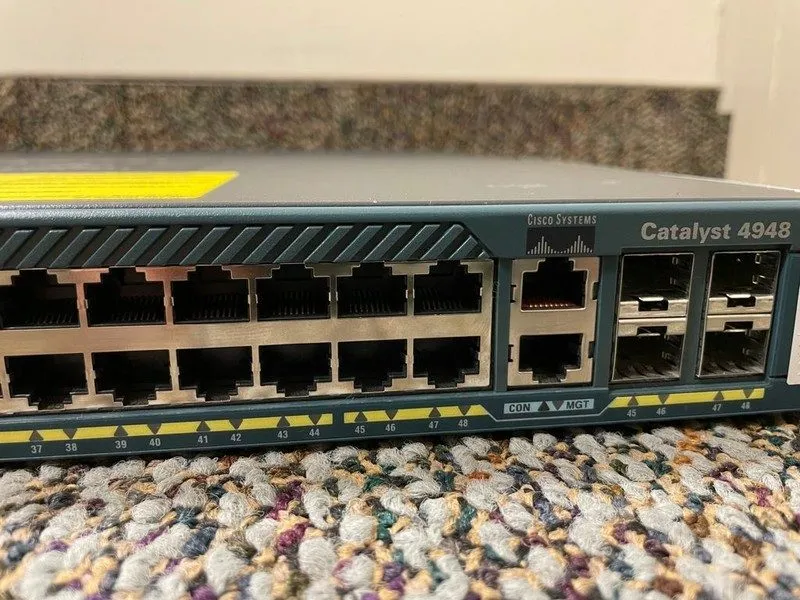 Коммутатор Network Switch Ethernet Gigabit RJ45 48 Port Managed SFP Cisco Cataly