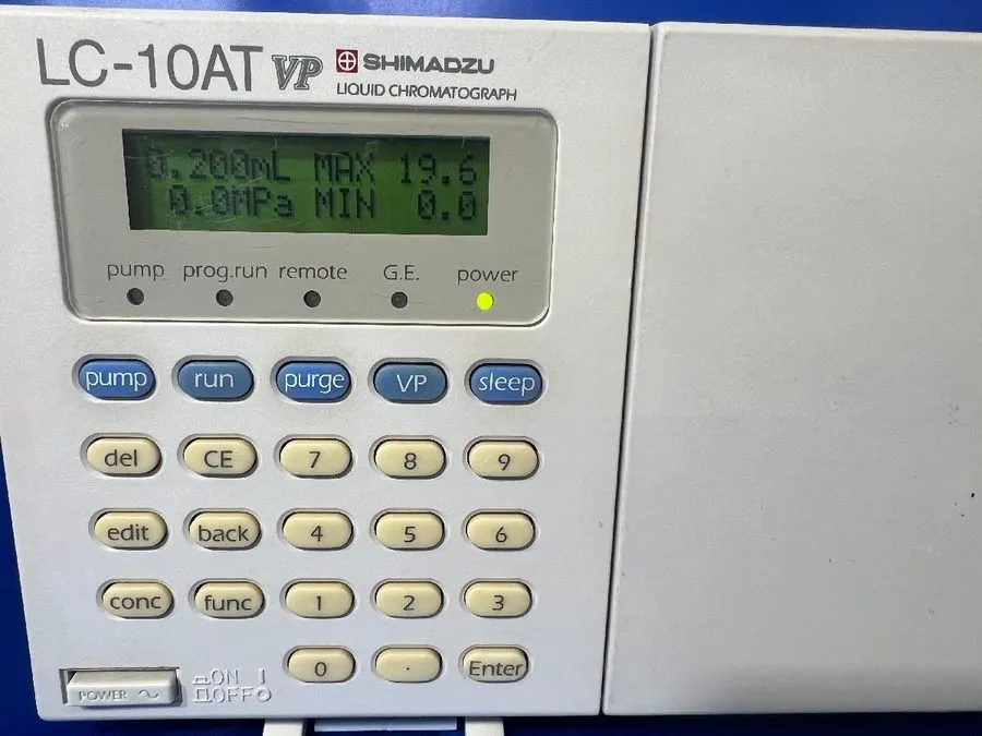 Хроматограф Shimadzu LC-10ATvp HPLC Pump Liquid Chromatograph — фото лота 2