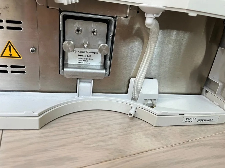Хроматограф HP/Agilent 1100 HPLC System Pump Autosampler G1314A VWD Detector #18