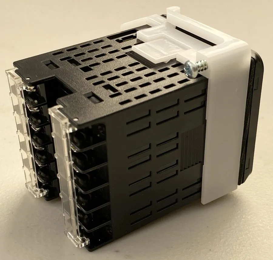 Датчик Omron E5CC-QQ3A5M-000 Digital Temp Controller 100-240 VAC — фото лота 1