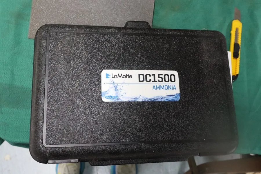 Лабораторный прибор LaMotte DC1500 Chlorine Colorimeter Kit RMN 27926-AM — фото лота 2