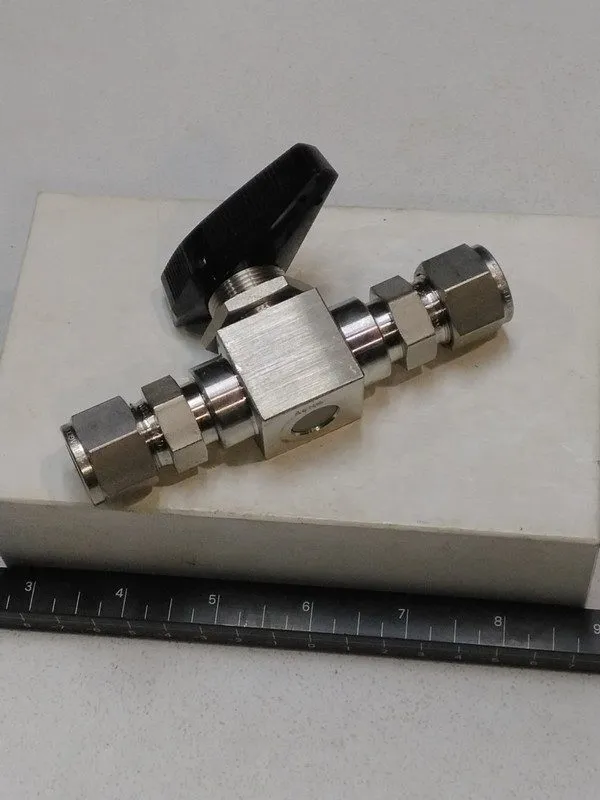 Клапан Swagelok SS 1/2" 3-Piece High-Pressure Ball Valve, SS-83TS8