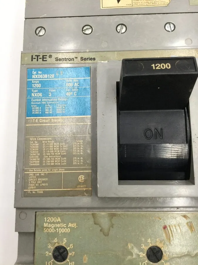 Автоматический выключатель SIEMENS SENTRON SERIES 1200A CIRCUIT BREAKER 3 POLE 6