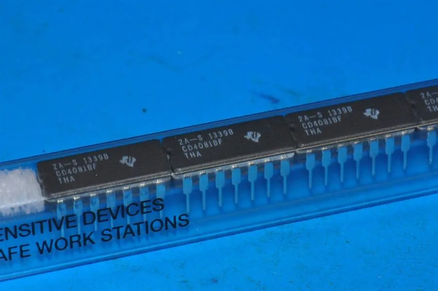 Микросхема TEXAS INSTRUMENTS LOGIC IC 4000 CERAMIC DUAL-IN-LINE PACKAGE 14-PIN C — фото лота 2