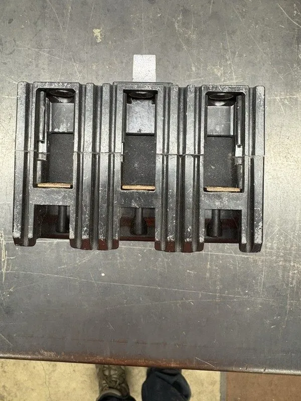 Автоматический выключатель SQUARE D FCP34100 THERMAL-MAGNETIC 3P 100 AMP 480V CI — фото лота 3