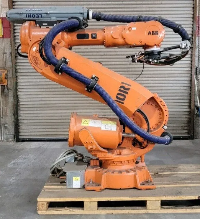 Робот ABB IRB6640 Robot Only Connects to M2004 Controller / 30 Days