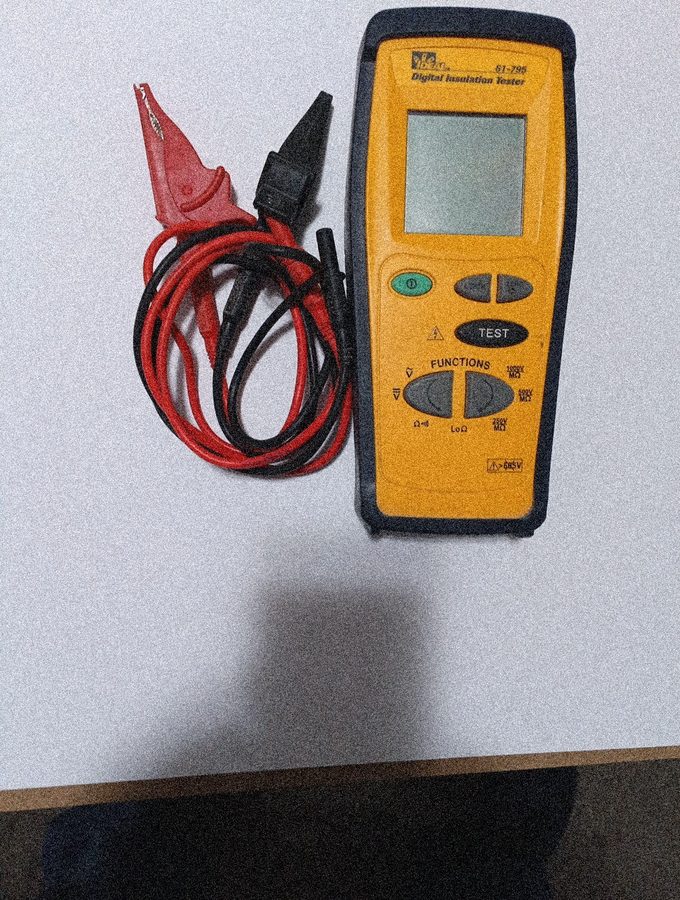 Тестер Ideal 61-795 Insulation Tester / Megohm Meter plus Voltage Meter — фото лота 2