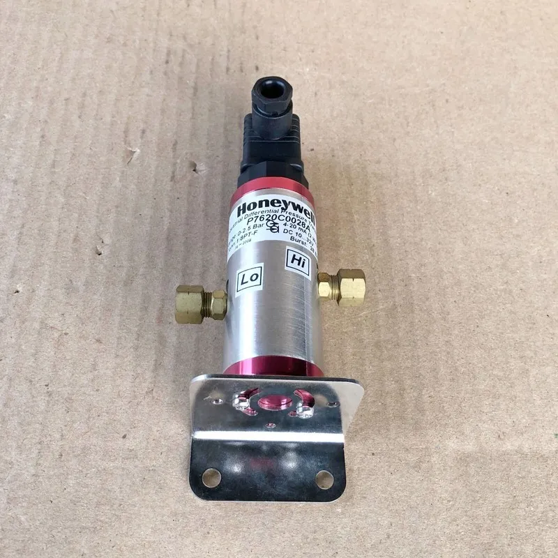 Датчик давления HONEYWELL P7620C0028A DIFFERENTIAL PRESSURE TRANSMITTER