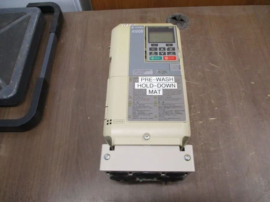 Частотный преобразователь YASKAWA A1000 AC Drive CIMR-AU4A0005FAA Frequency conv
