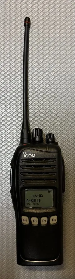 Радиостанция Icom IC-F4161DS DT UHF Digital LTR Two Way Radio Walkie Talkie Pair
