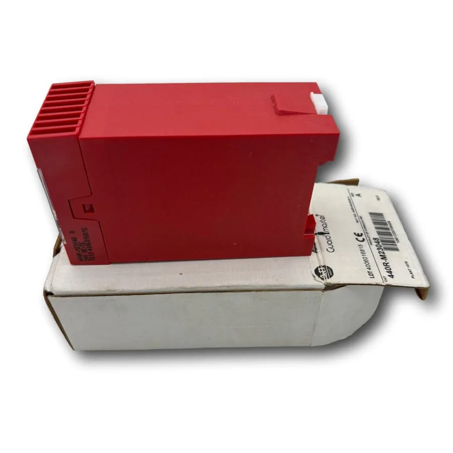 Реле безопасности Allen-Bradley 440R-M23048 Guardmaster MSR15D Safety Relay 24V  — фото лота 1