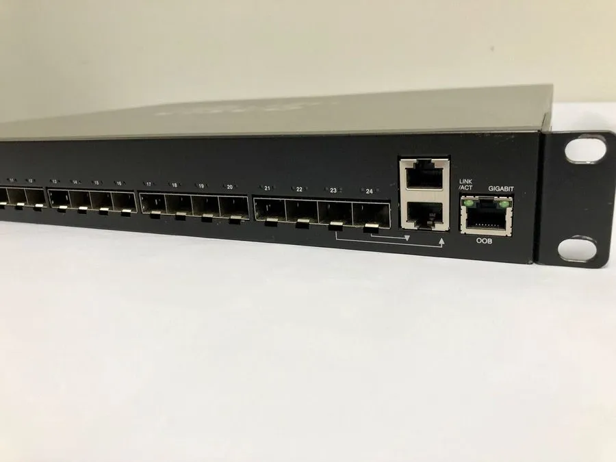 Коммутатор Cisco SG350XG-24F-K9 24-Port 10G SFP+ Stackable Managed Network Switc
