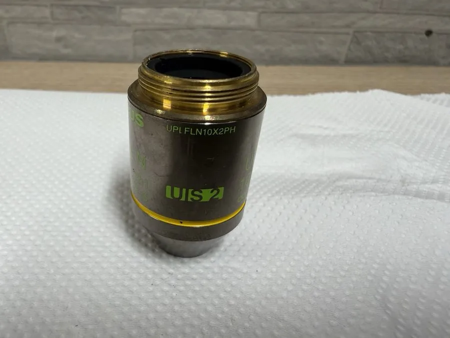 Объектив микроскопа Olympus UPlanFL N 10x / 0.30 infi/- FN26.5 Microscope Object