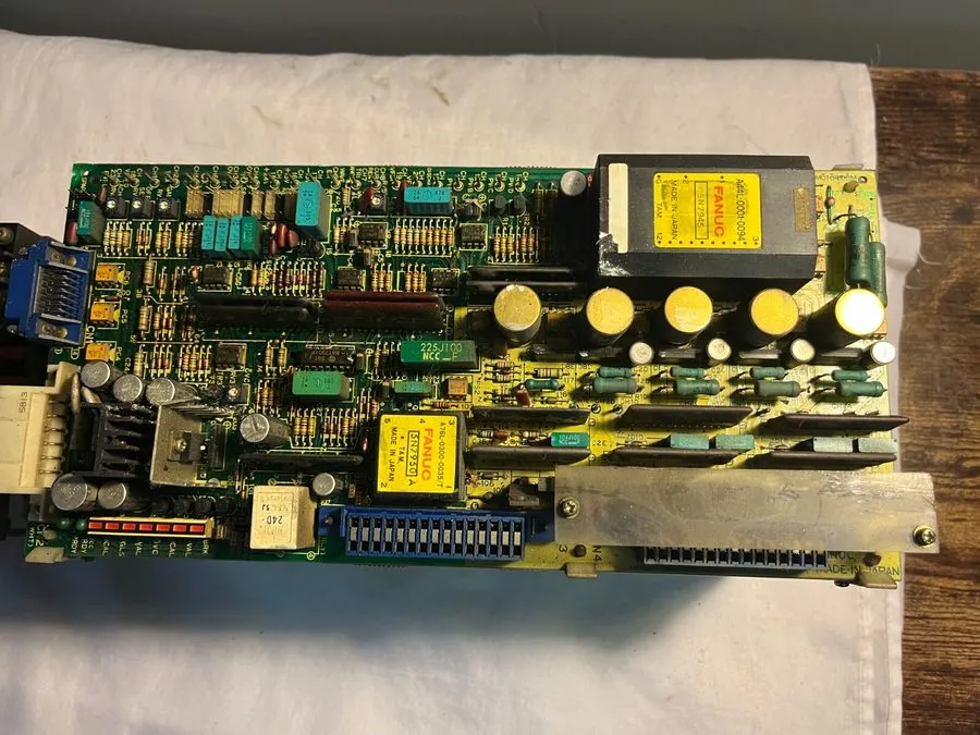 Сервоусилитель FANUC VELOCITY CONTROL UNIT A06B-6047-H003 A20B-0009-0320/11D