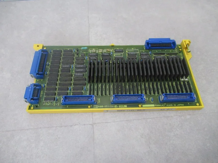 Плата ЧПУ FANUC A16B-1211-0300/04A Servo Control BOARD Good F/S