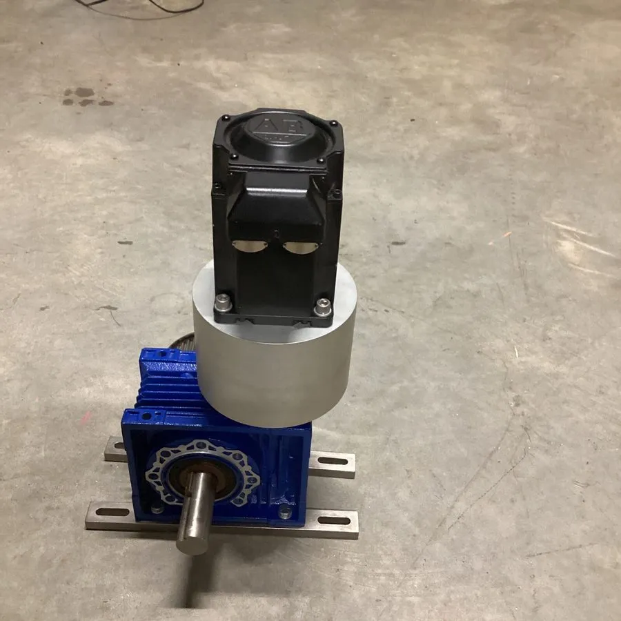 Серводвигатель Allen-Bradley Kinetix MPL-A420P-MJ22AA AC Servo Motor 230V 2.0kW 