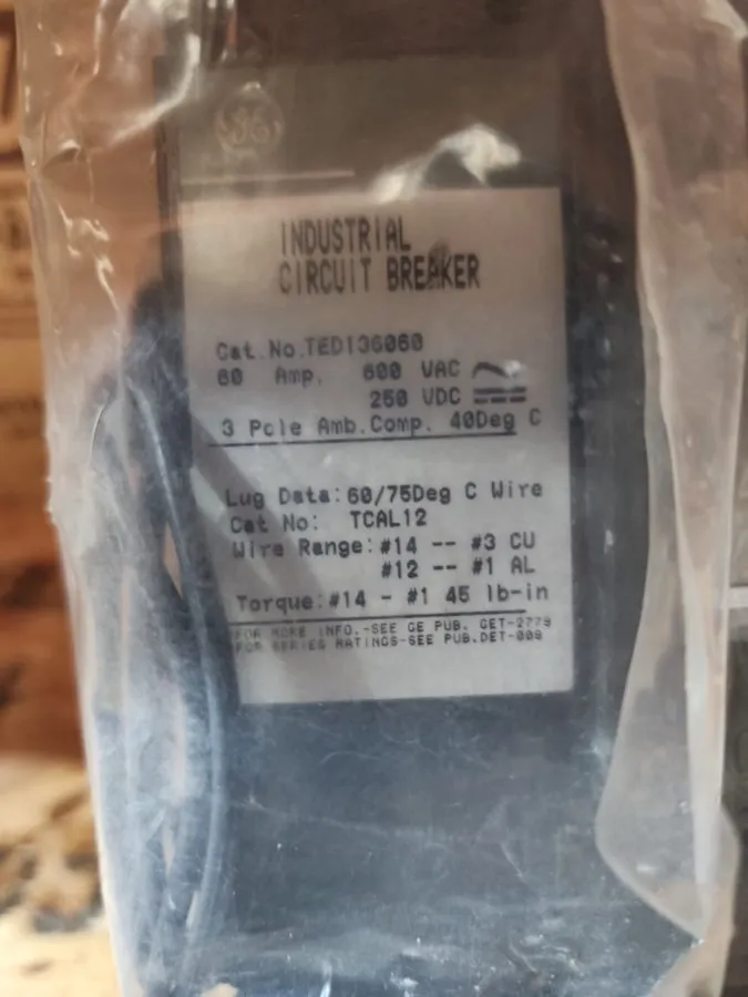 Автоматический выключатель GE TED134060 Circuit Breaker 60A 3P 480V 3PH TED 60 A