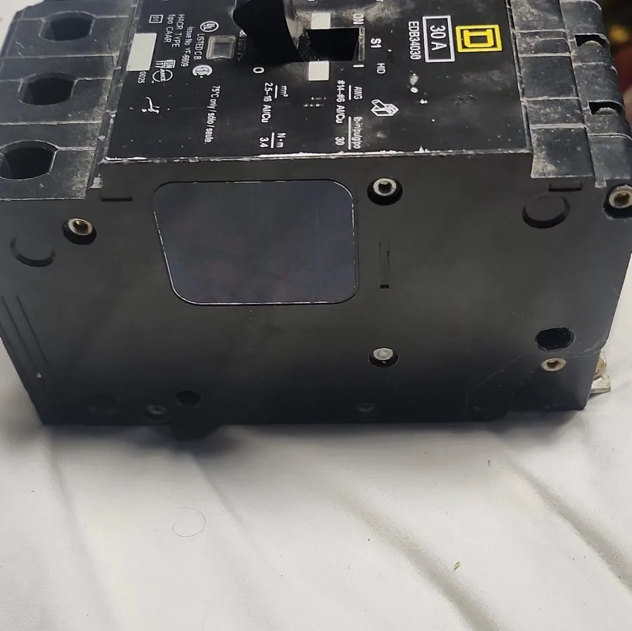 Автоматический выключатель Square D EDB34030 Circuit Breaker 30A 3-Pole 480V AC  — фото лота 2