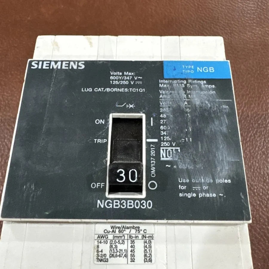 Автоматический выключатель Siemens NGB NGB3B030 3 Pole 30 Amp 480V Circuit Break