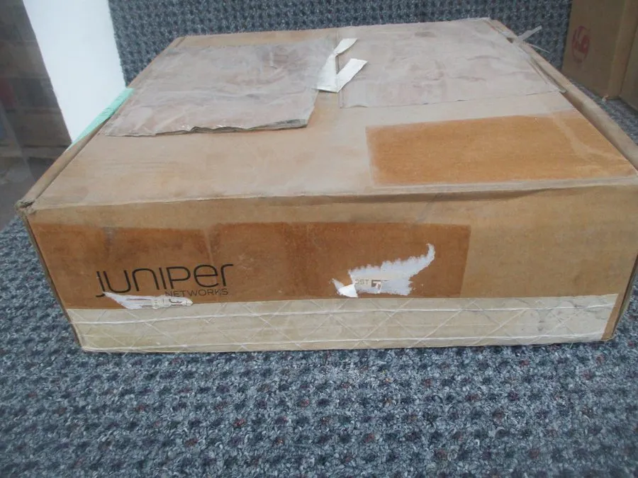 Коммутатор Juniper EX2200-C-12P-2G 12-Port PoE+ Compact Managed Switch