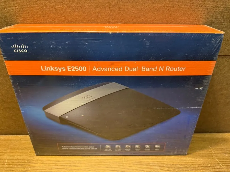 Маршрутизатор Cisco Linksys E2500 Wireless N Dual Band 4-Port Router