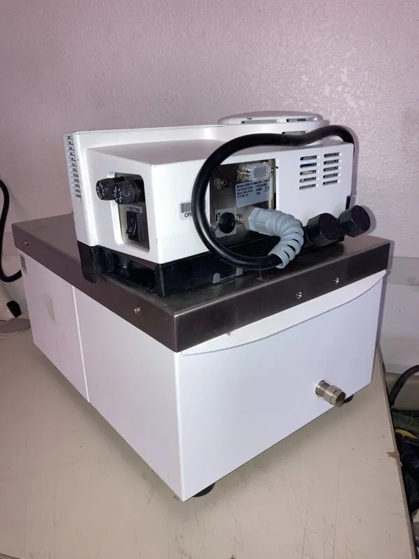 Водяная баня 5-Liter Cole Parmer WBU-250-5 Water Bath with IC-300 High-Stability — фото лота 2
