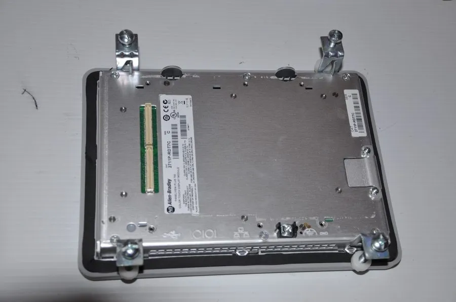 Панель оператора Allen-Bradley 2711P-RDT7C FACTORY PanelView Plus 700
