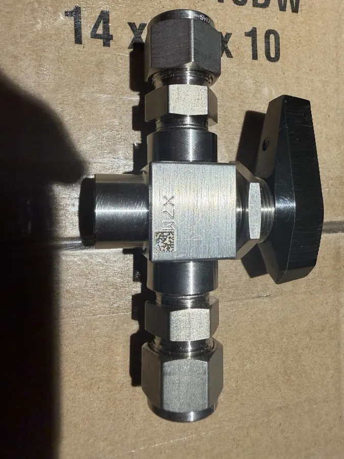 Клапан Swagelok SS-83XKS8 SS 3-Pc High Pressure 3-Way Ball Valve FNSP