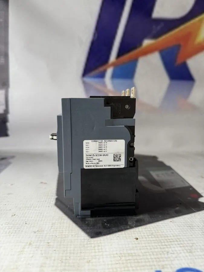 Автоматический выключатель 3VA4125-5ed34-0AA0 SIEMENS 3 POLE 25 AMP BOLT-ON CIRC