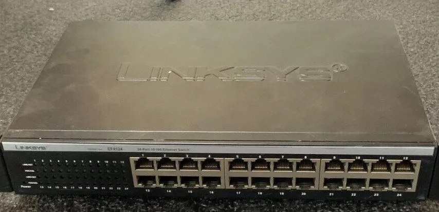 Коммутатор Cisco Linksys EF4124 24-Port 10/100 Ethernet Switch i682