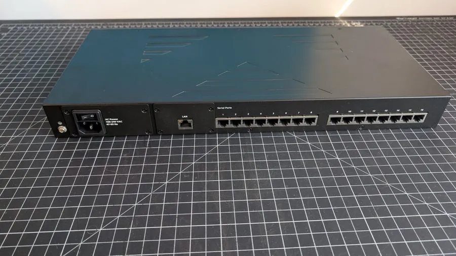 IIoT-устройство Moxa NPORT 5650-16/US 16-Port Rackmount RS-232/422/485 serial de — фото лота 2
