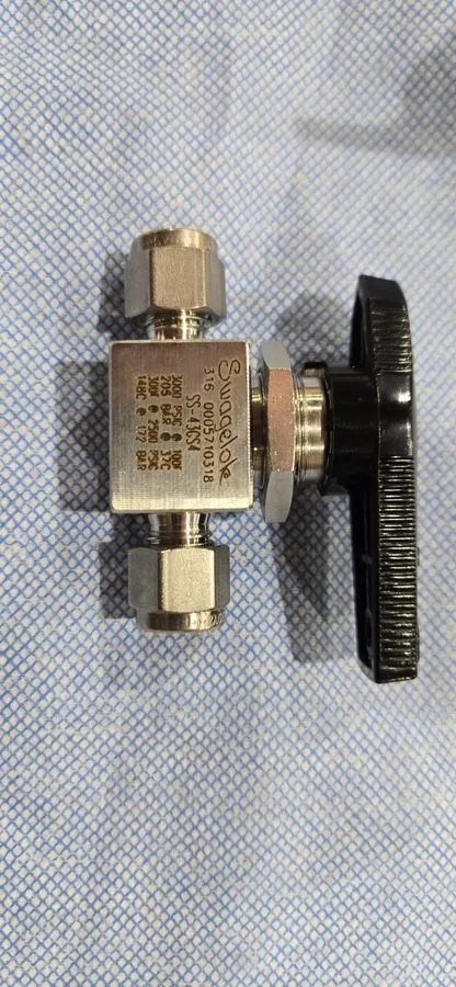 Клапан Swagelok 40G Series Ball Valve 1/4 in. (SS-43GS4)