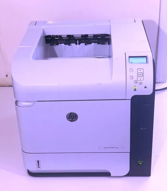 Лазерный принтер HP LaserJet 600 M601 CE989A Workgroup Laser Printer 512MB w/ To — фото лота 2